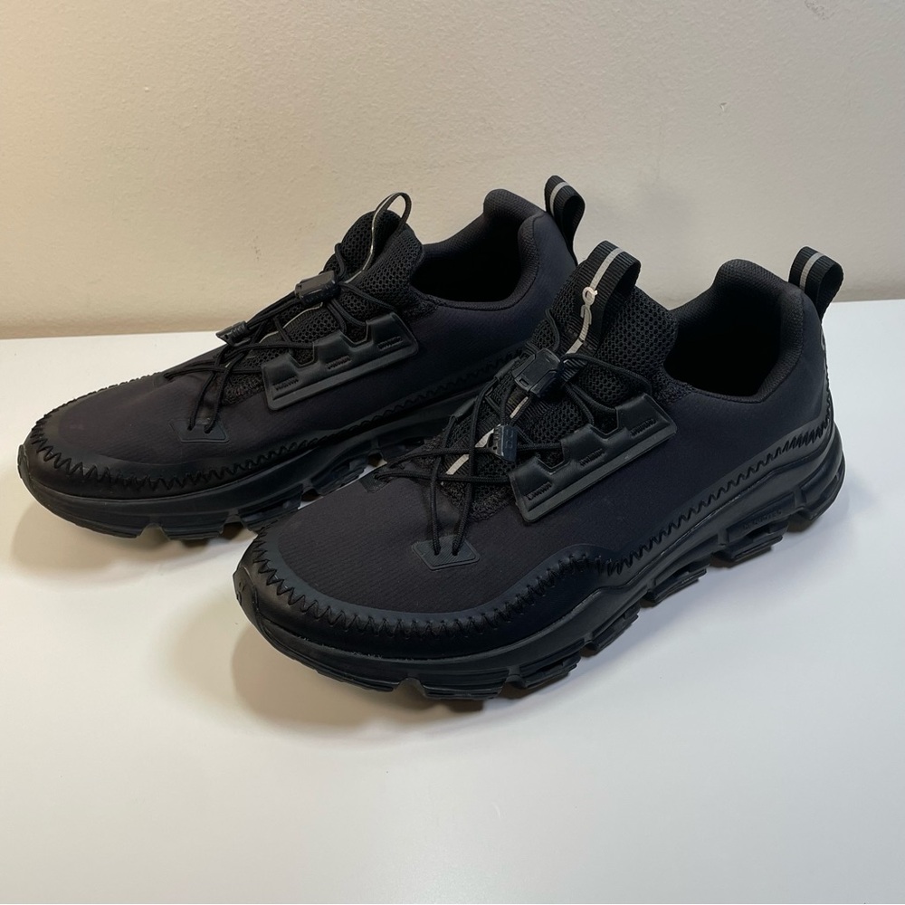 On Cloud Women’s Cloudaway All Black Athletic Sneaker Hiking Running Size 8.5